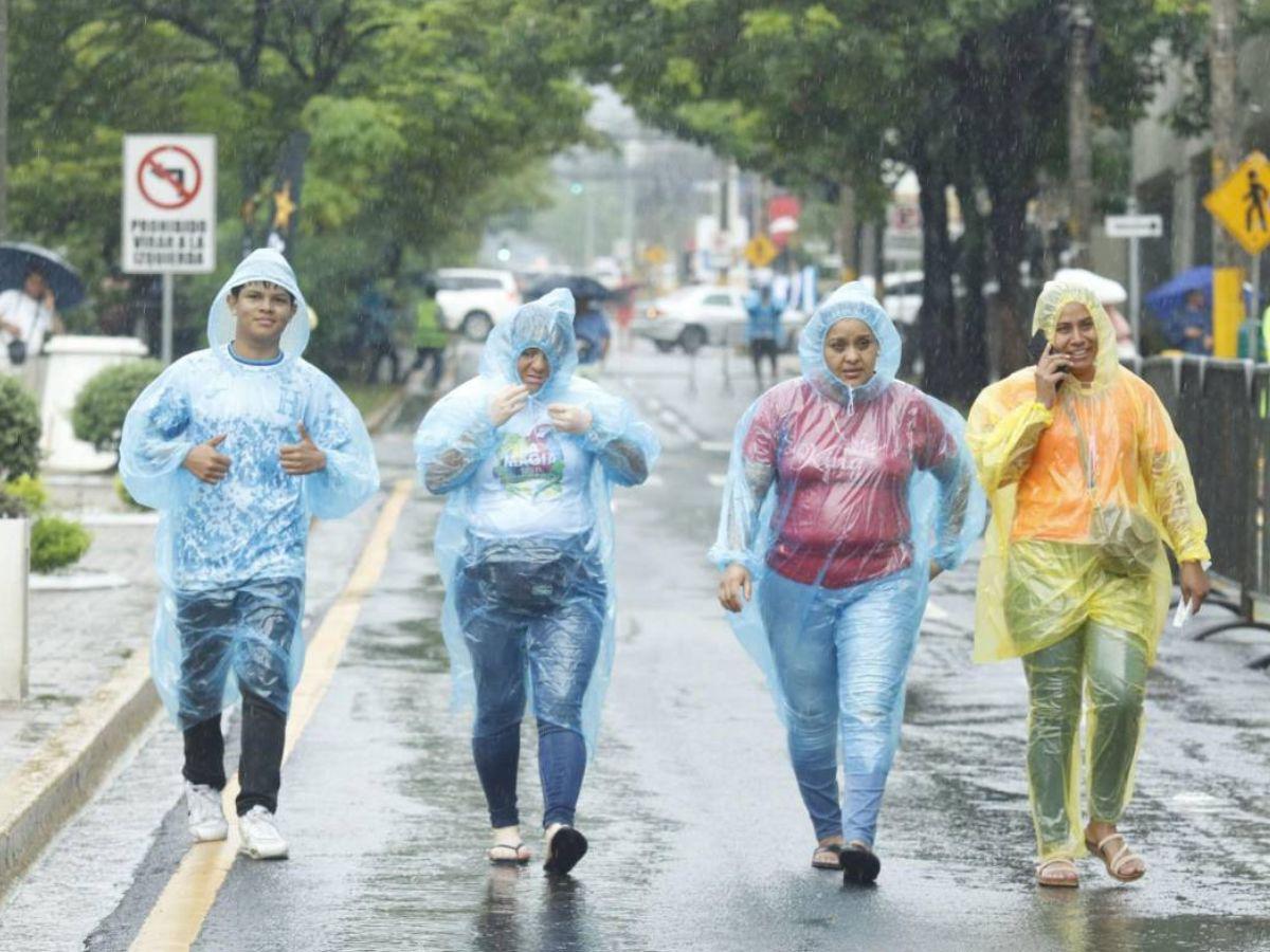 Así está la grama del Estadio Morazán tras lluvia y a horas del Honduras vs México