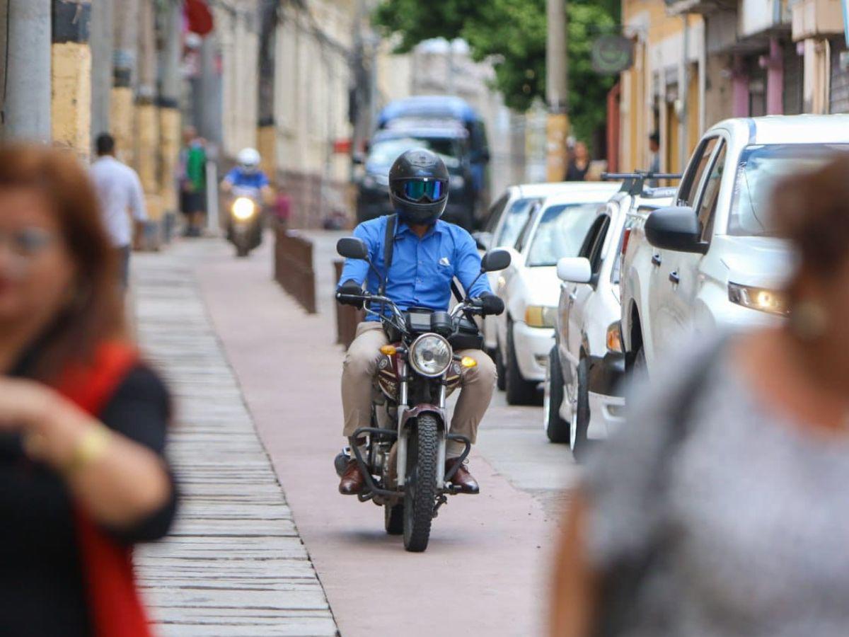 La comuna estima que al impulsar la ciclovía se logrará reducir el congestionamiento vial en el Centro Histórico.