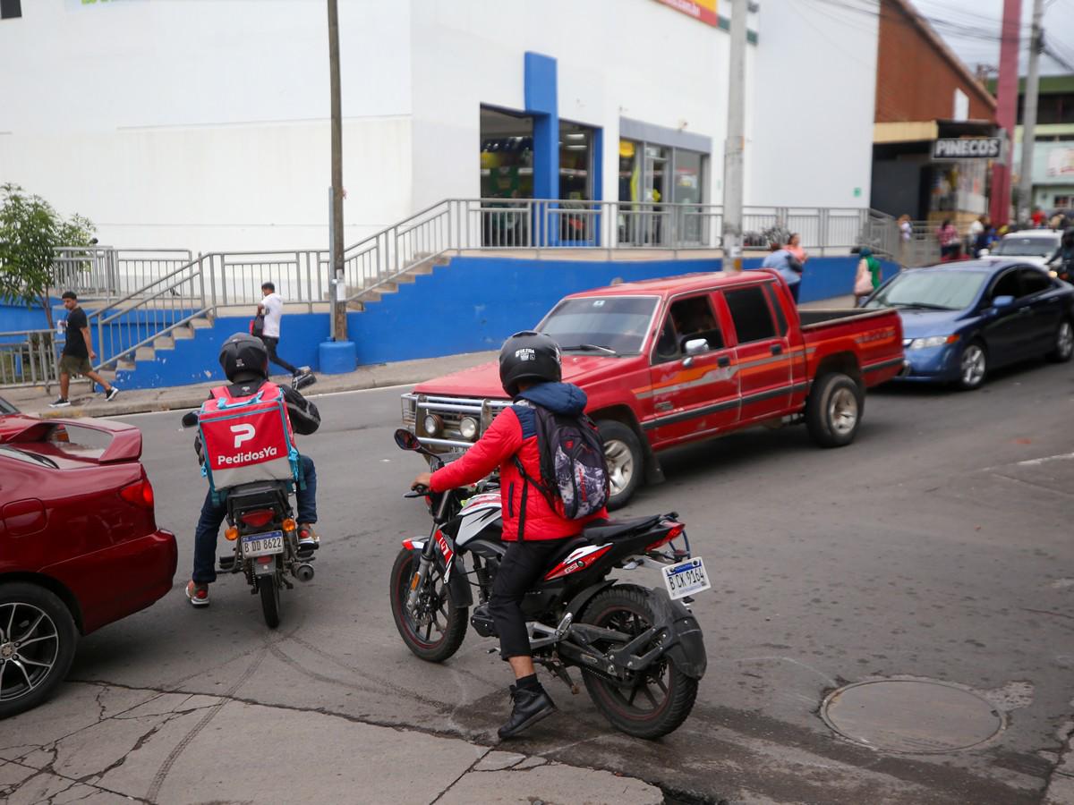 Malas costumbres que se deben evitar para  prevenir accidentes en moto