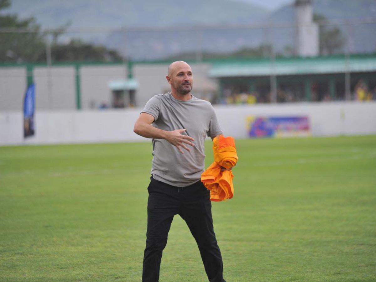 Real España pierde otra vez la brújula: Palomo Rodríguez es el técnico número 14 despedido en la era Burbara