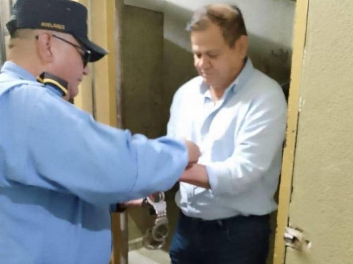 Primeras imágenes del general retirado Romeo Vásquez preso; así luce su celda