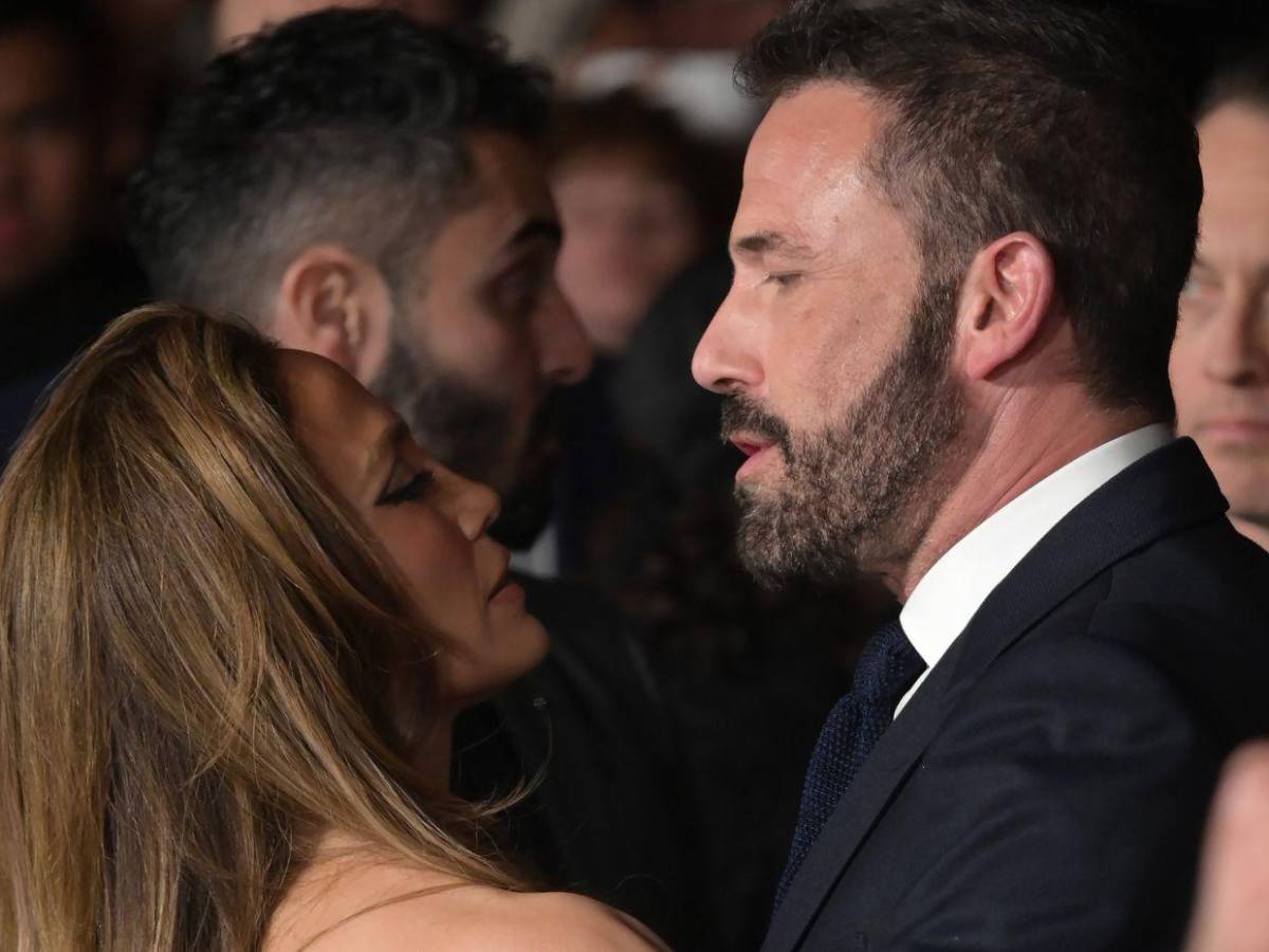 ¿Reconciliados? Ben Affleck y JLo ‘intercambian’ regalos en Navidad