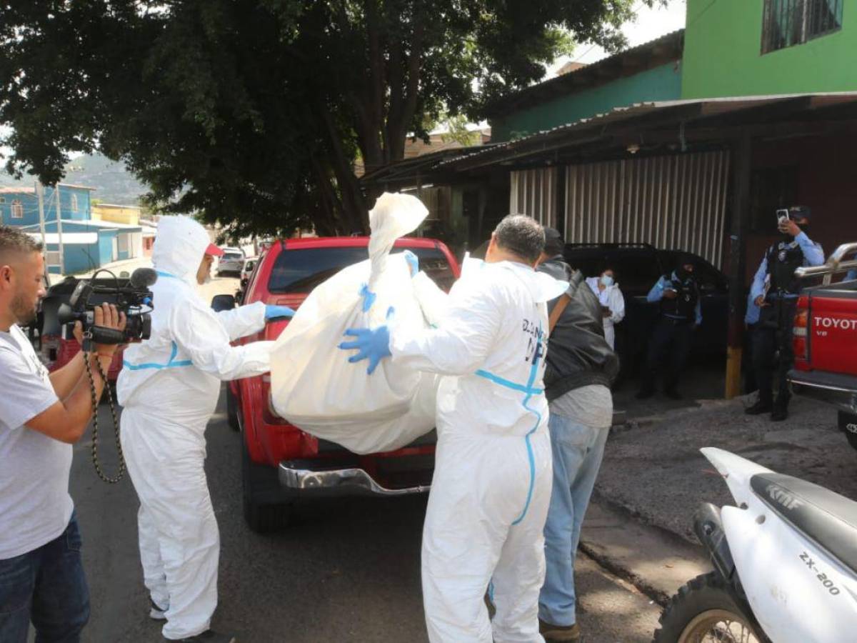 Los elementos de la DPI ya trasladaron el cuerpo de José Mayorquín a las instalaciones de la morgue capitalina.