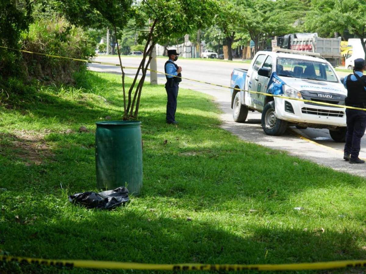 Hallan cadáver dentro de un barril en bulevar de San Pedro Sula