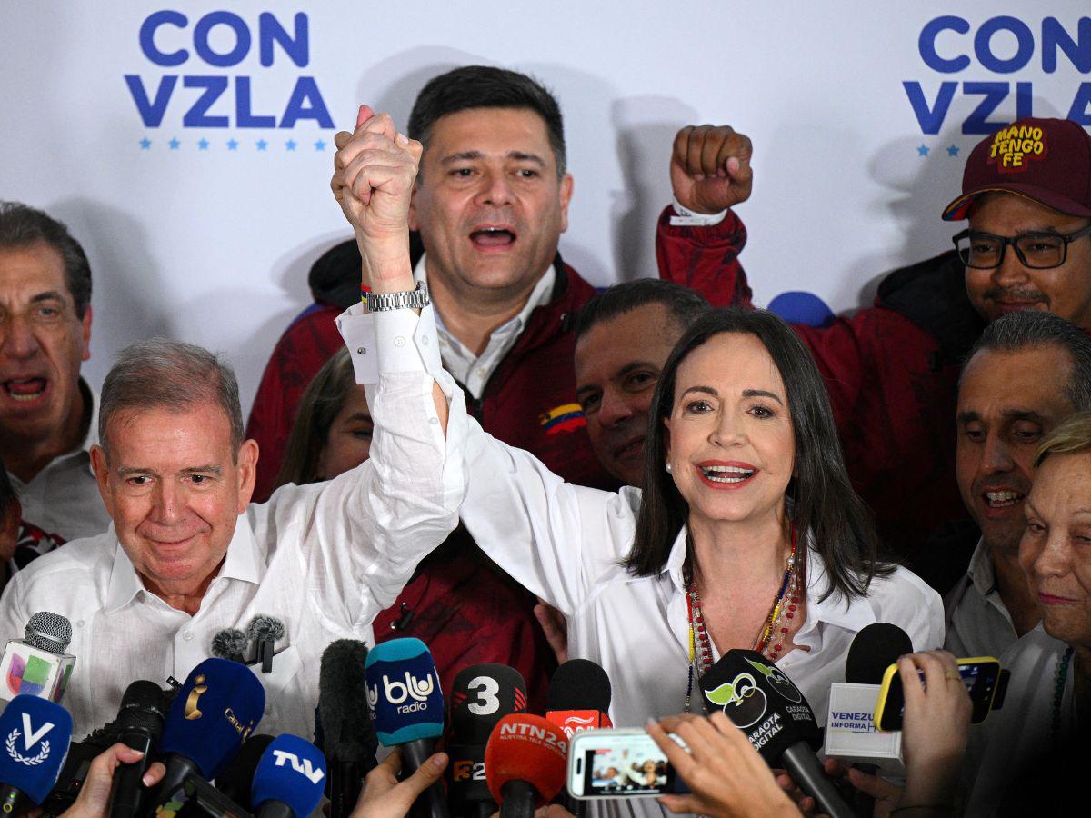 “Ganamos y todo el mundo lo sabe”: María Machado dice que Venezuela tiene nuevo presidente