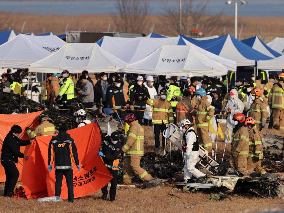 Corea del Sur: 179 personas muertas y dos sobrevivientes a fatal accidente aéreo