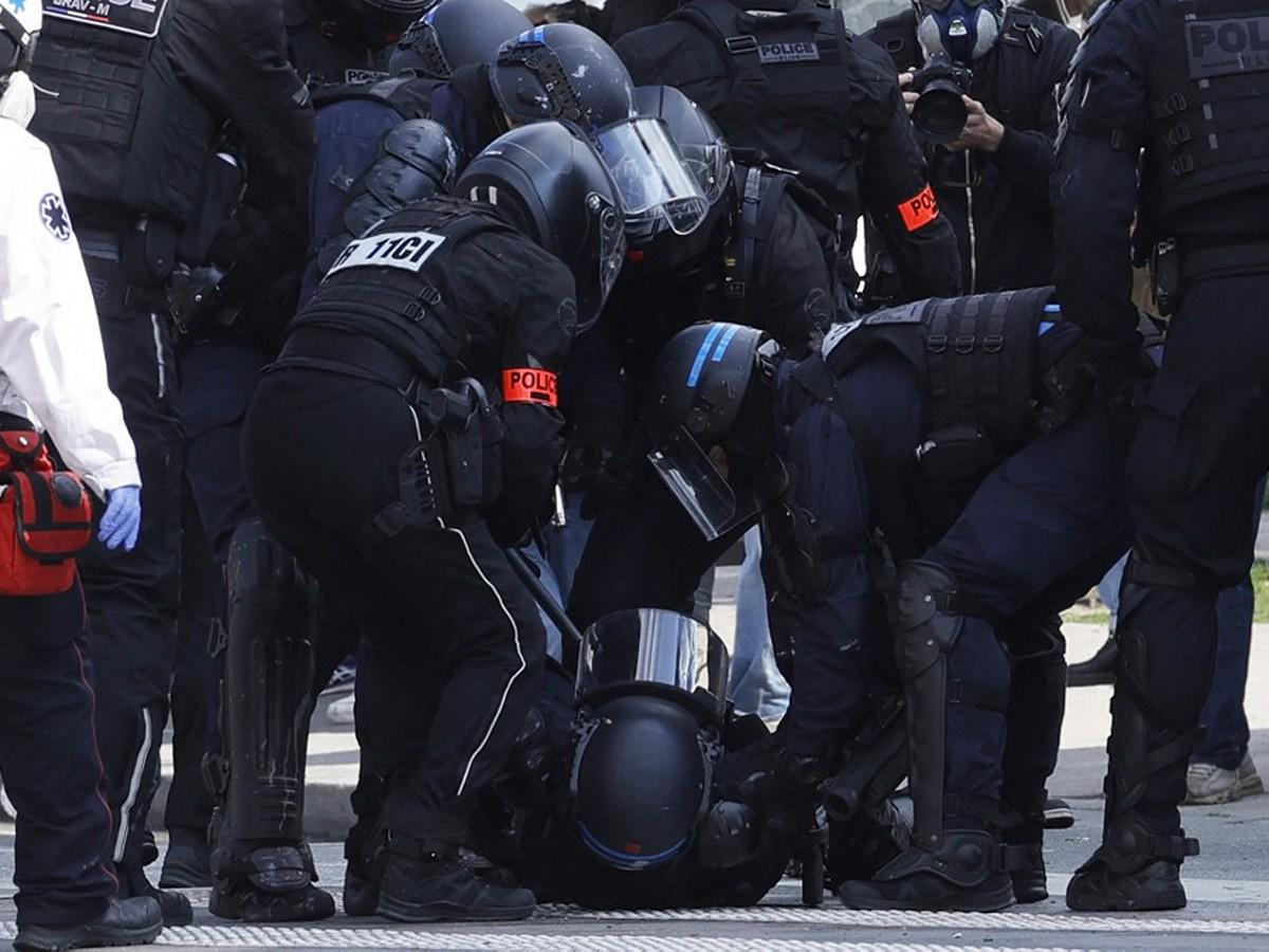 Violenta jornada de protestas en Francia este 1 de mayo por reforma a pensiones