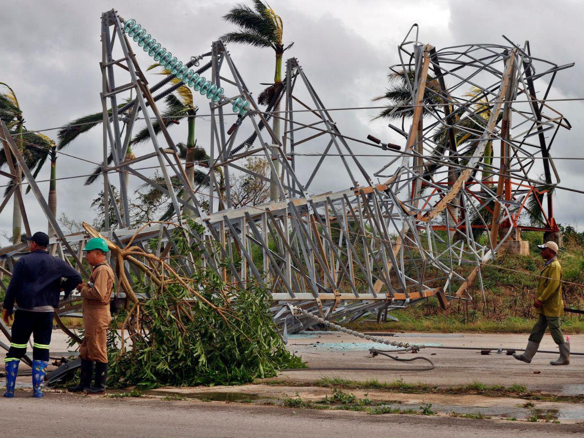 Huracán Rafael en La Habana: Daños graves en viviendas y redes eléctricas