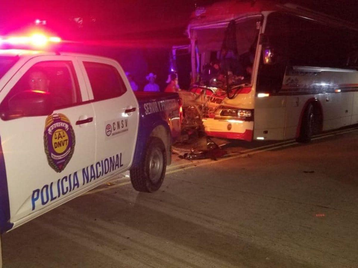 Cinco migrantes resultan heridos tras aparatosa colisión de dos buses en San Juan, Intibucá