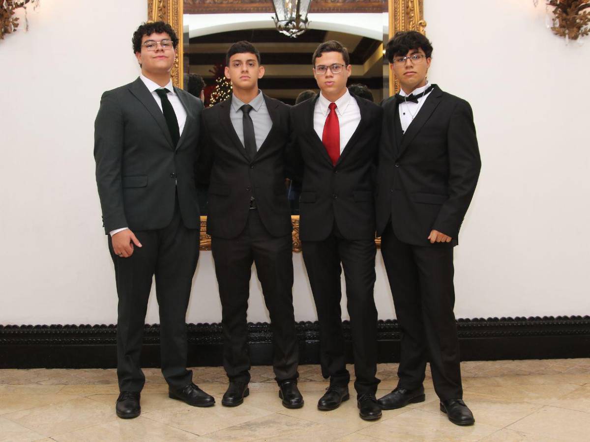 Júbilo en la Prom Night de la Interamerican School