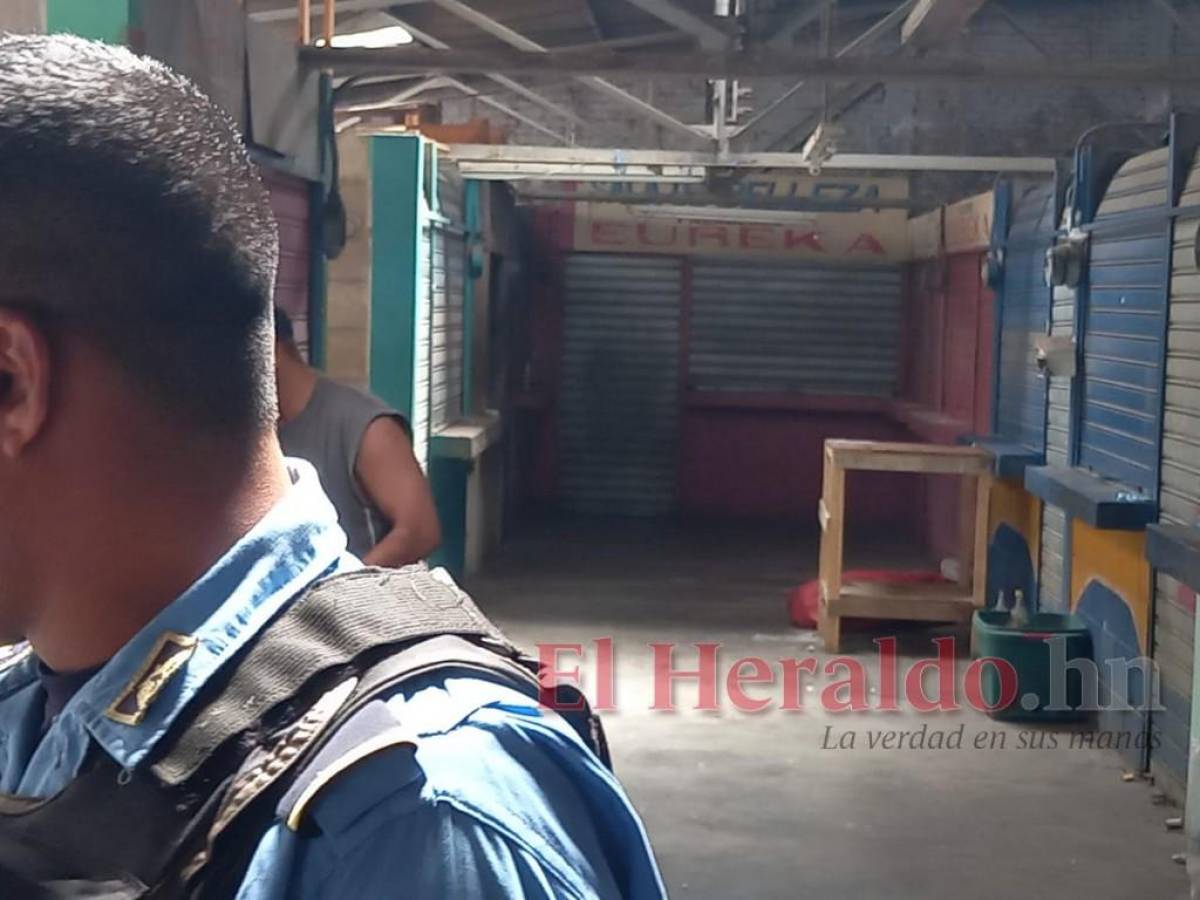 Hallan cuerpo encostalado en mercado de Séptima Avenida de Comayagüela