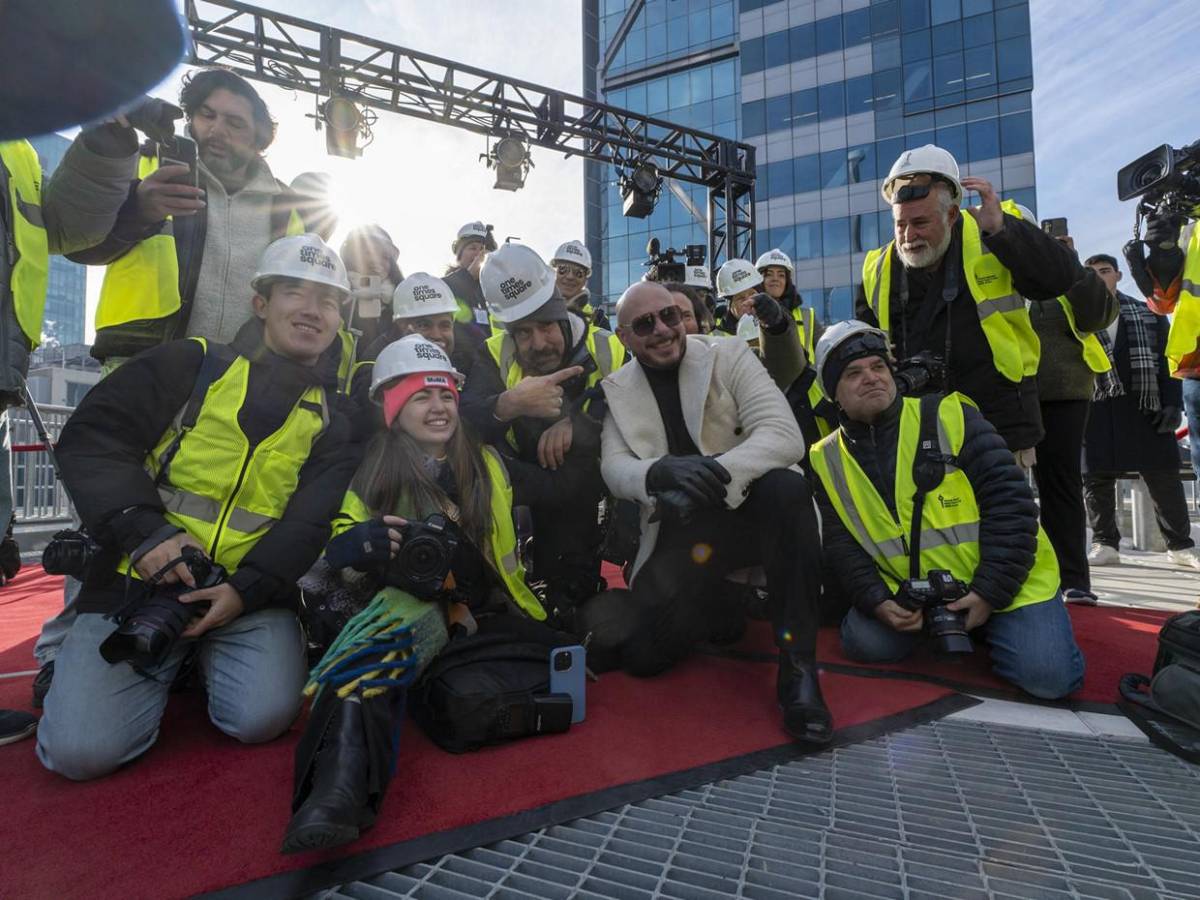 Todo listo para recibir 2025: ultiman detalles en bola de  Times Square