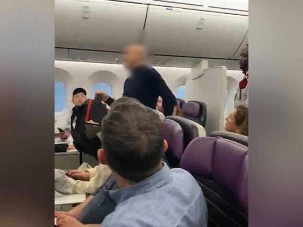 Un israelí atacó a la tripulación de un avión mientras iban en el aire