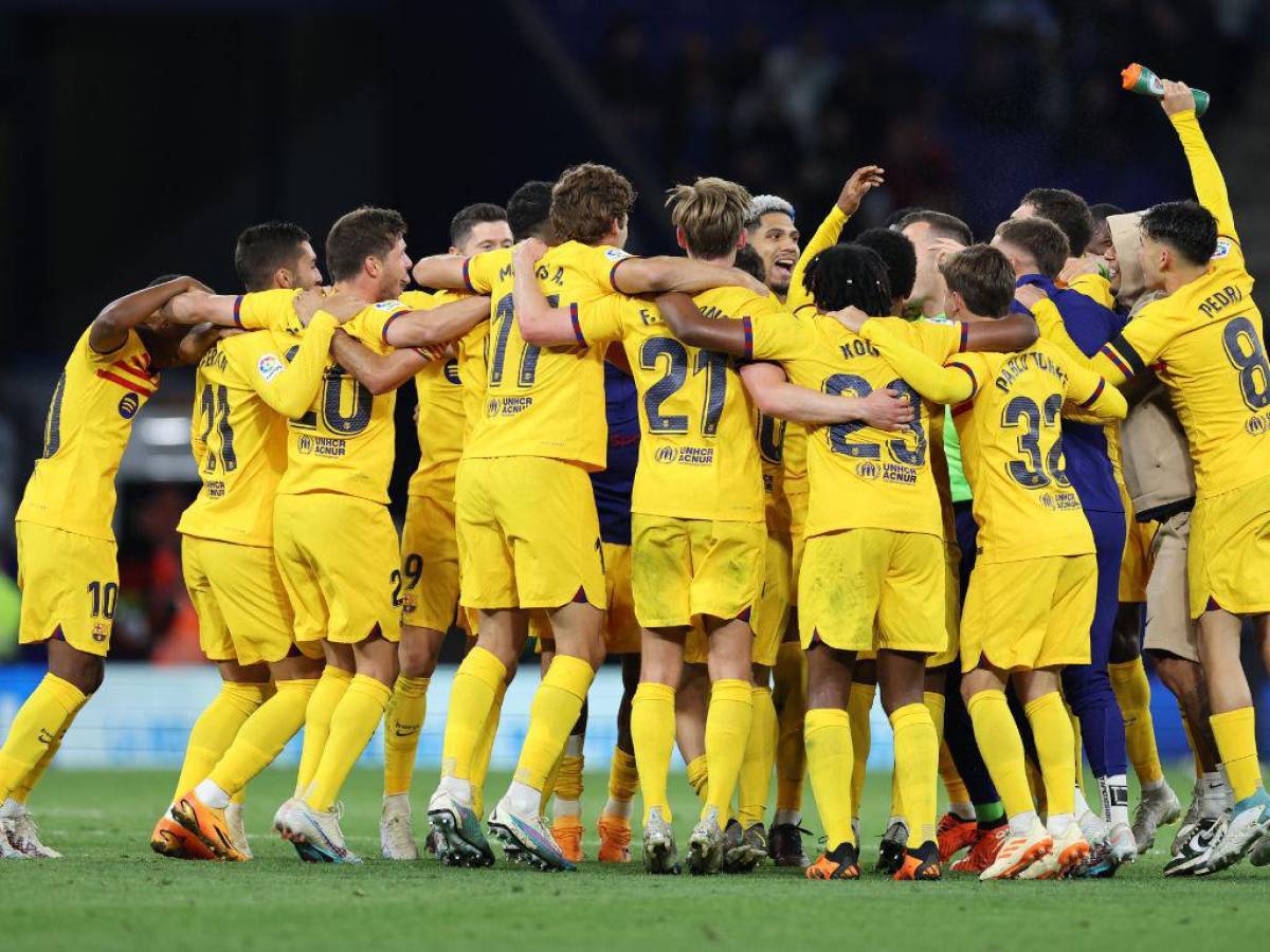 ¡Los reyes de España! Barcelona se proclama campeón de LaLiga tras golear 4-2 a Espanyol