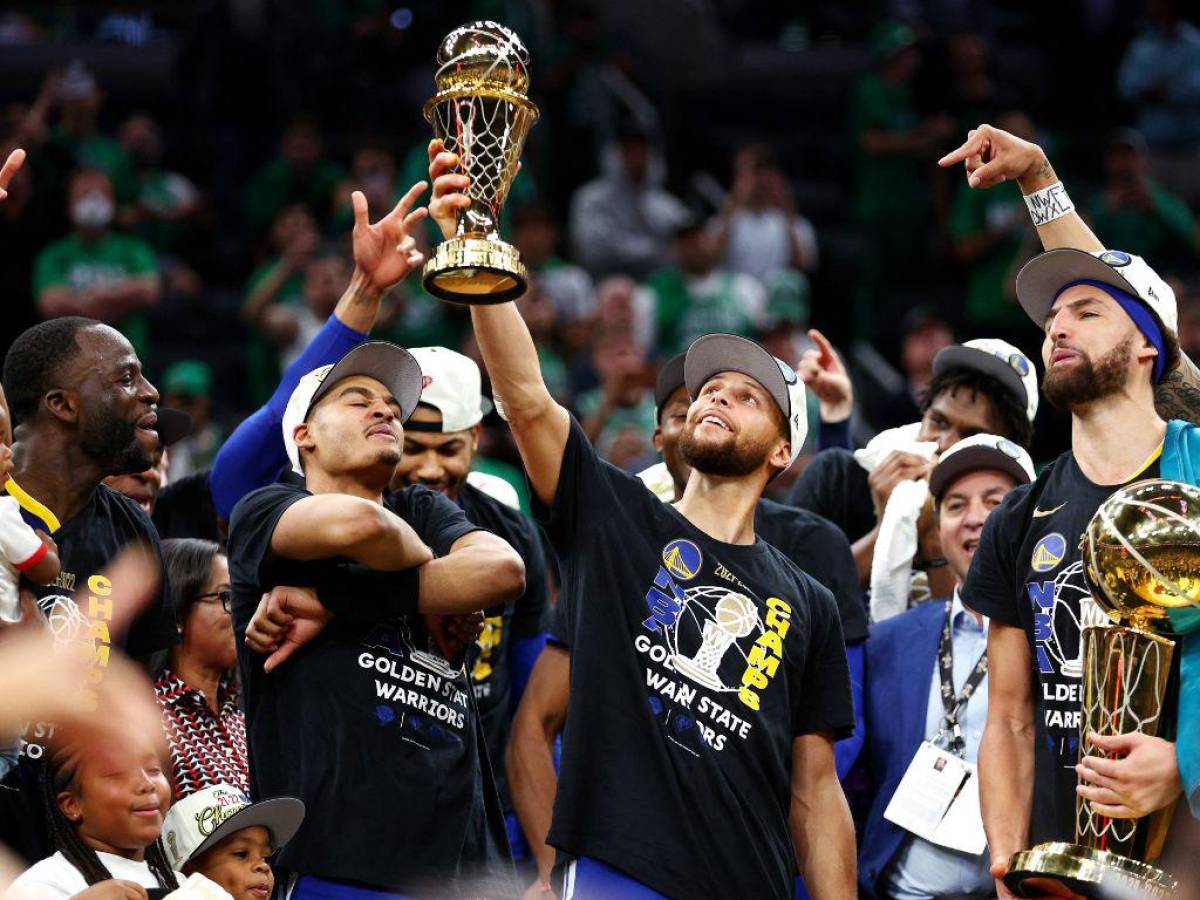 Con un Curry estelar, los Golden State Warriors se coronan campeones de la NBA