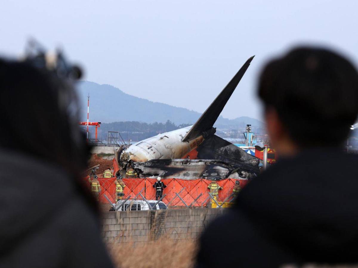 Así fueron los últimos 9 minutos del avión surcoreano antes de estrellarse