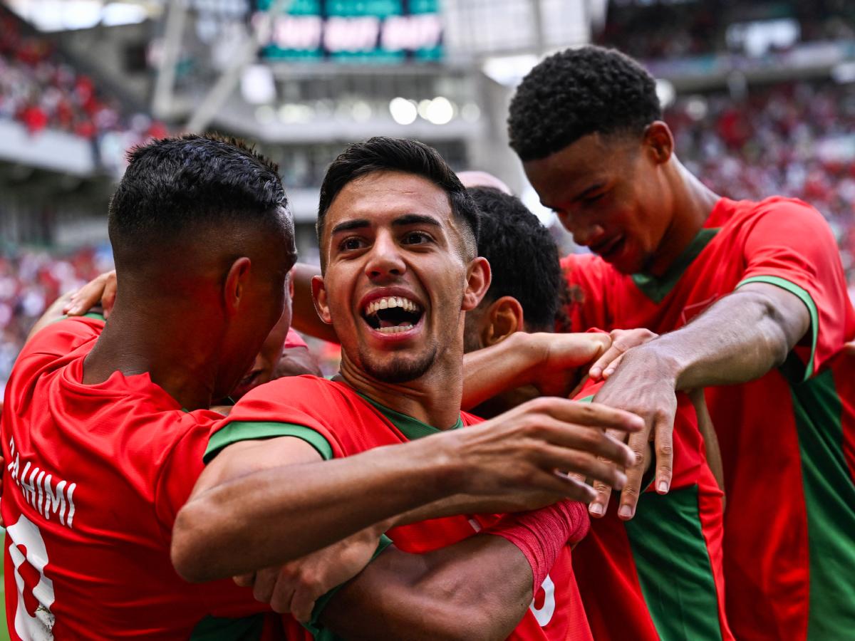 VAR le anula un gol a Argentina dos horas después y pierde en su debut en París 2024