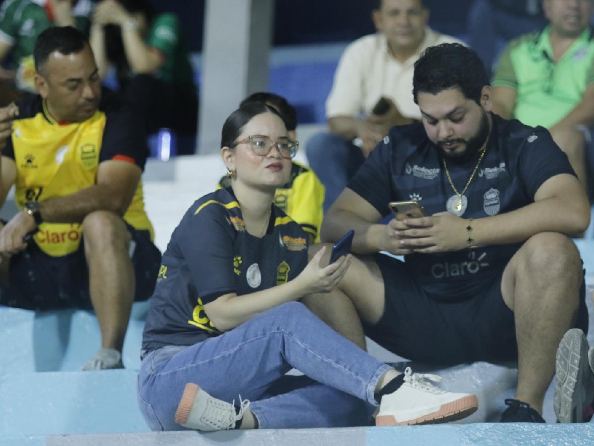 Ambiente de fiesta se vive previo al clásico entre Real España y Marathón