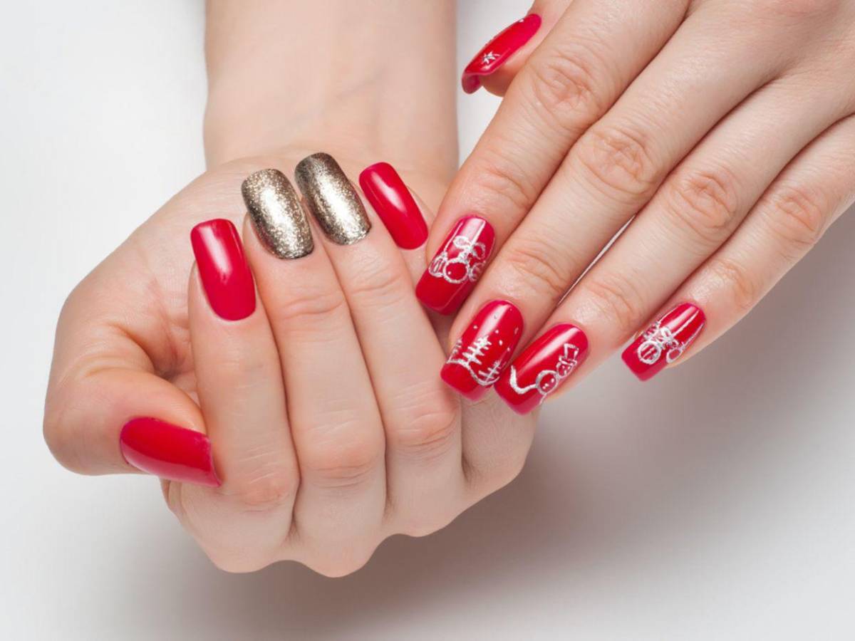 Las tendencias de manicura navideña que no se puede perder