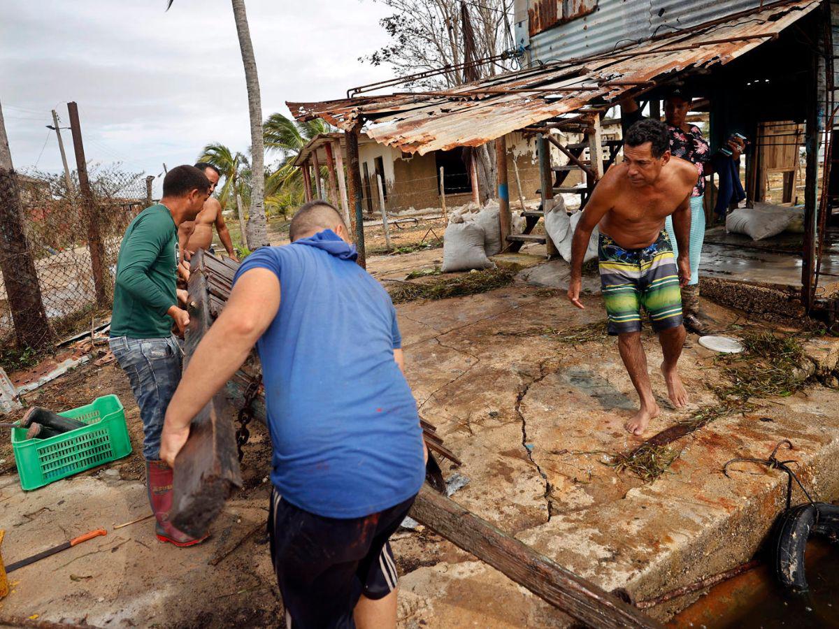 Huracán Rafael en La Habana: Daños graves en viviendas y redes eléctricas