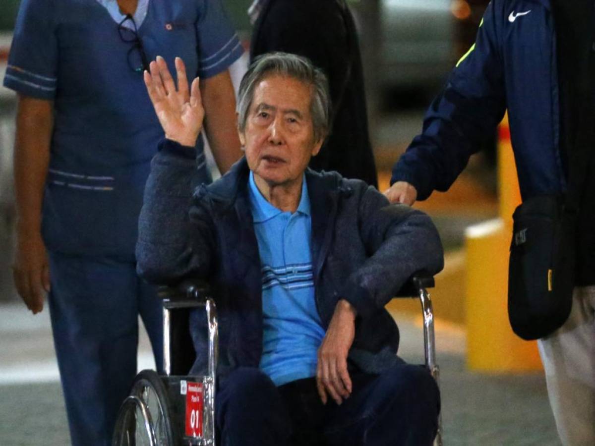 Hospitalizan nuevamente a expresidente peruano Fujimori