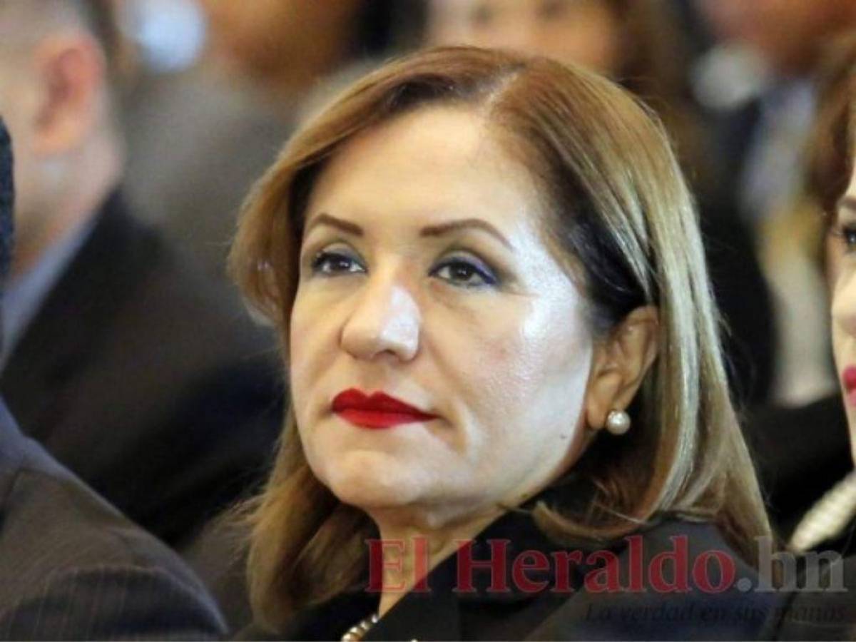 Gladis Aurora López muestra su apoyo a JOH: Él cumplirá la ley y demostrará su inocencia