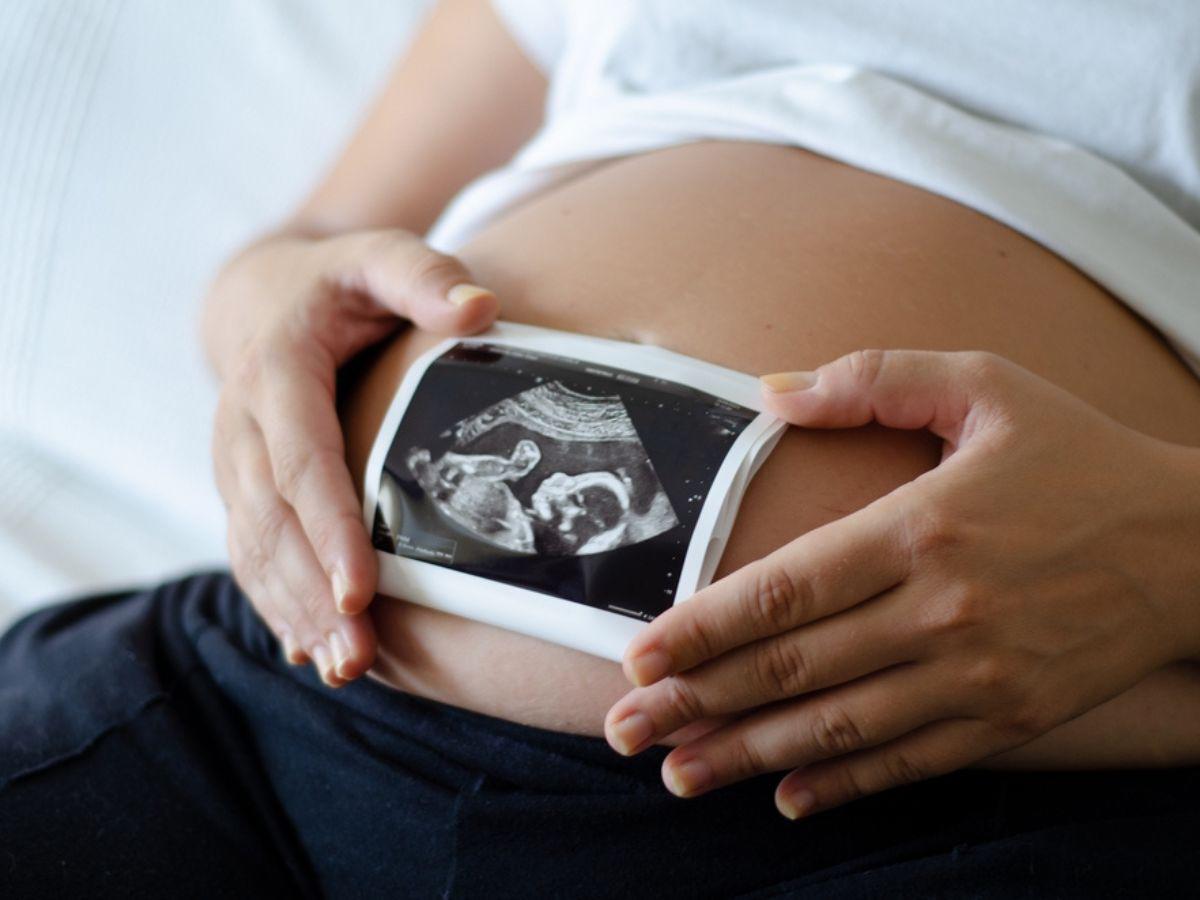 Fumar durante el embarazo aumenta riesgo de problemas neonatales