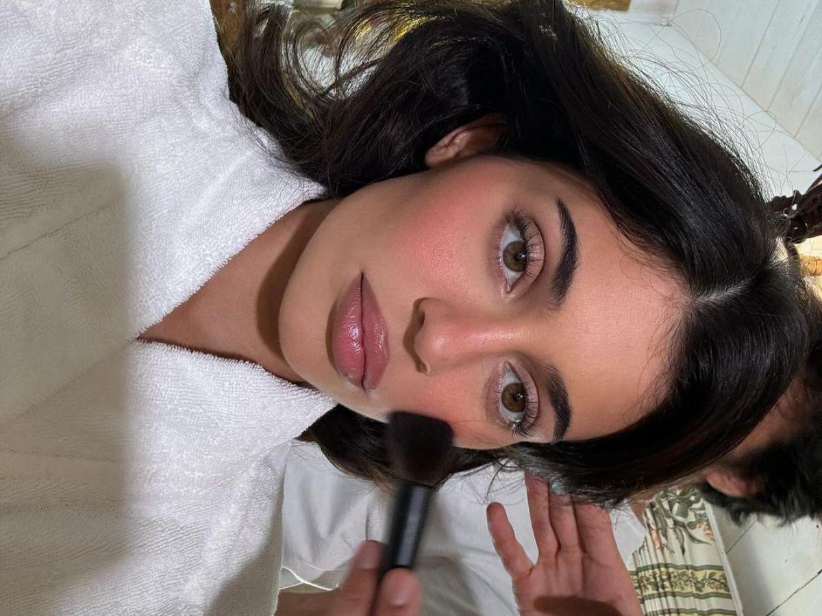 Kylie muestra su rostro natural tras disolver la mitad de su relleno de labios