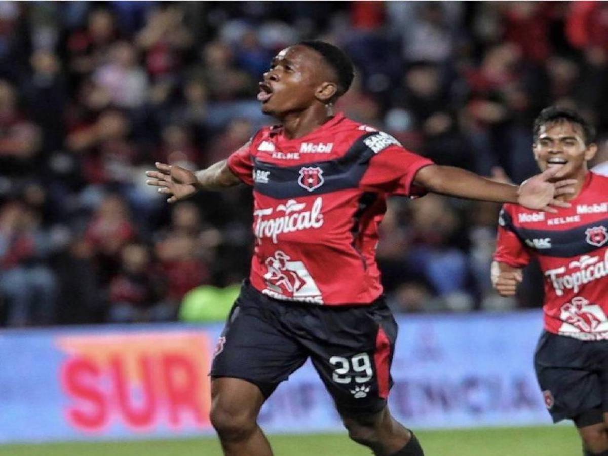 Fichajes: Olimpia confirma alta, Motagua y Marathón en disputa; legionario define su futuro