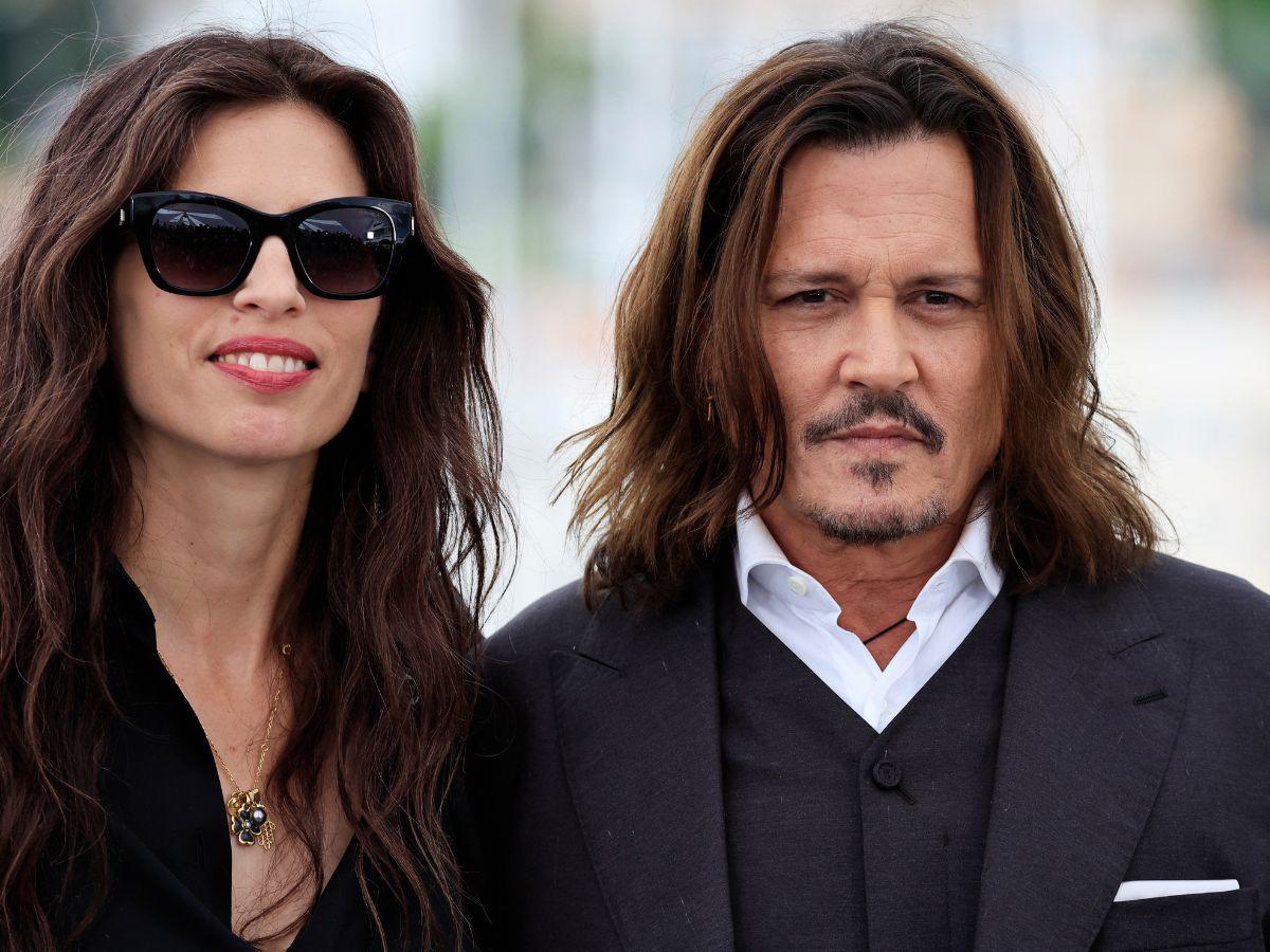 La directora de cine francesa Maïwenn y el actor Johnny Depp en el Festival de Cine de Cannes.