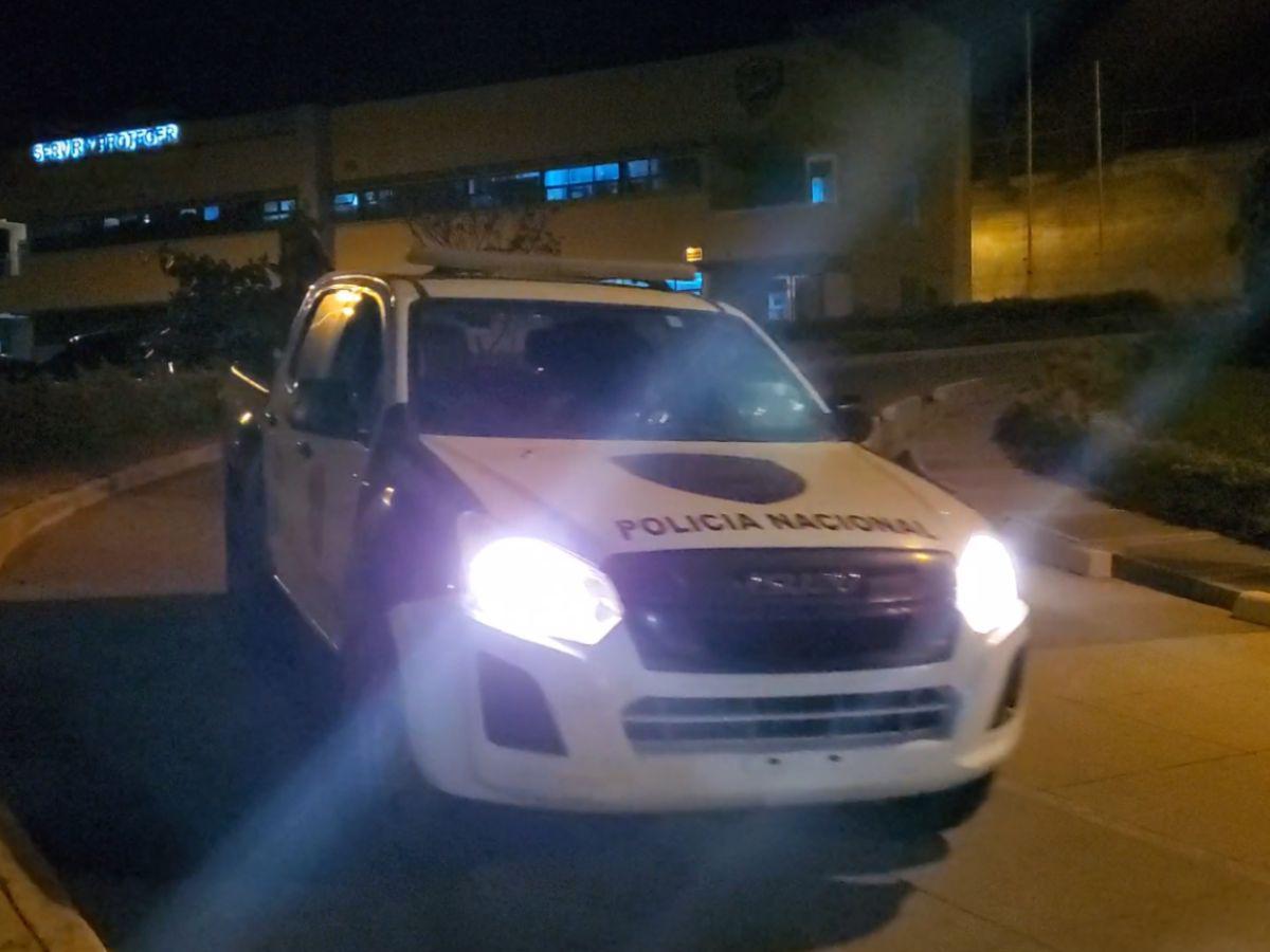 Asaltantes roban dos taxis y dejan amarrados sus conductores en Santa Bárbara