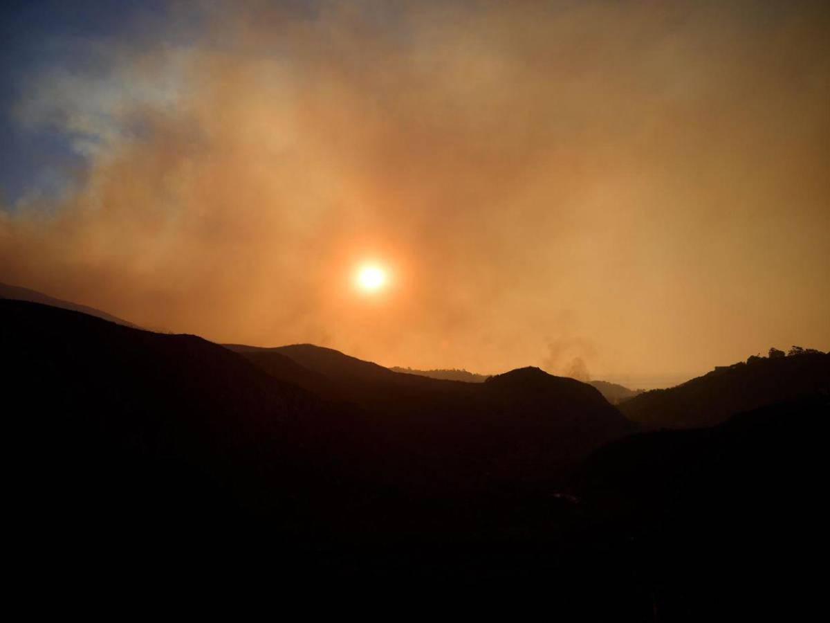 Incendio en Malibú: fuertes vientos propagan sin control las llamas