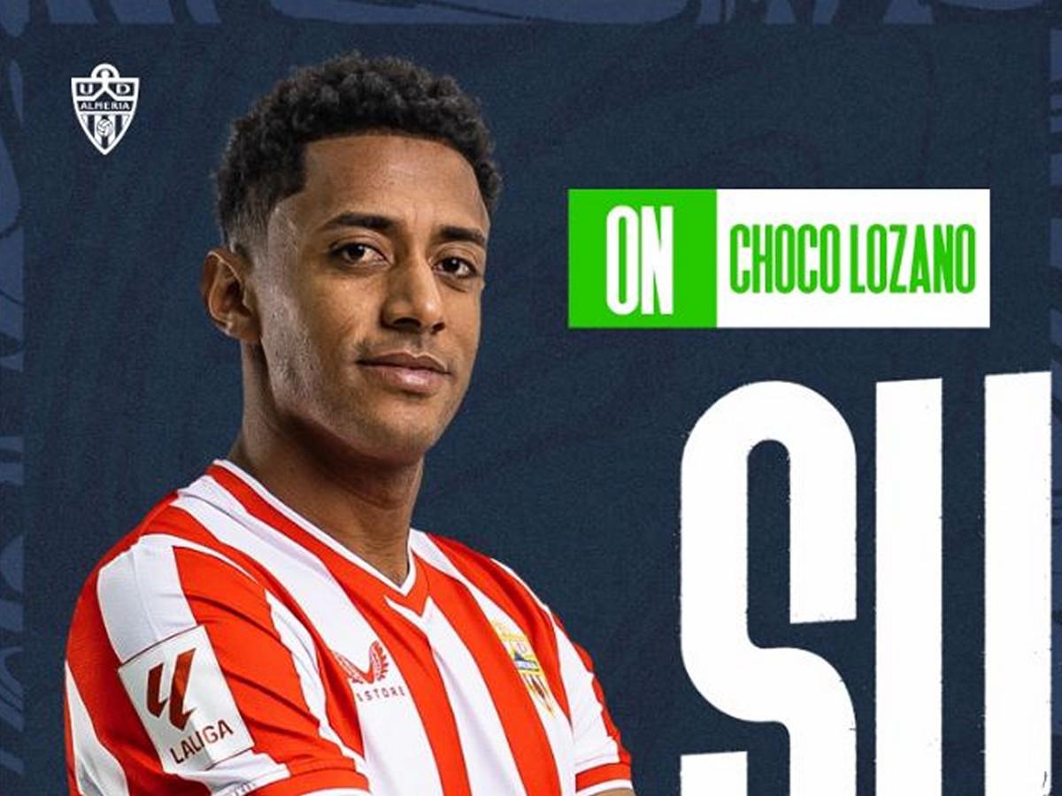 Amonestado el Choco Lozano en su debut con el Almería en LaLiga