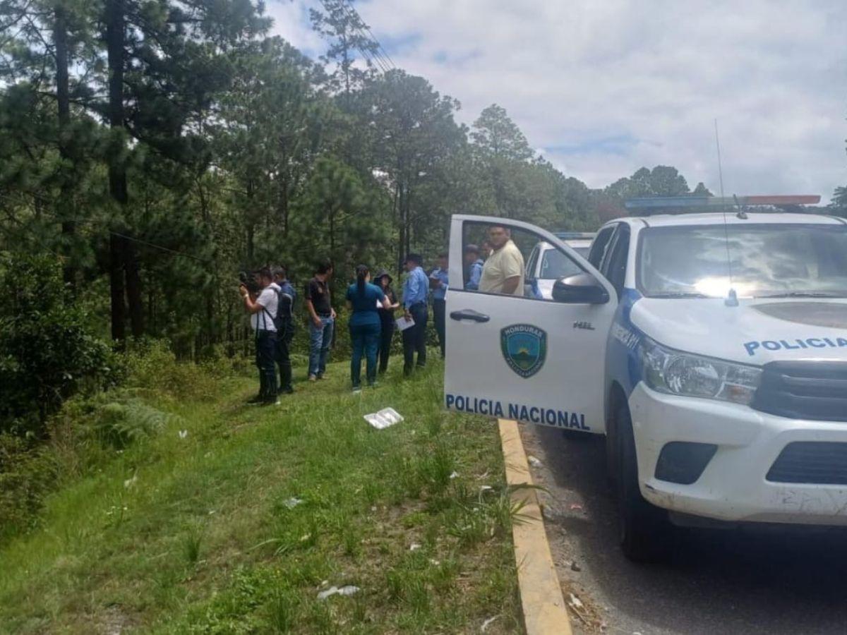 Los agentes de la DPI llegaron para acordonar la zona mientras esperaban que Medicina Forense llegara para levantar el cuerpo y trasladarlo a la morgue.