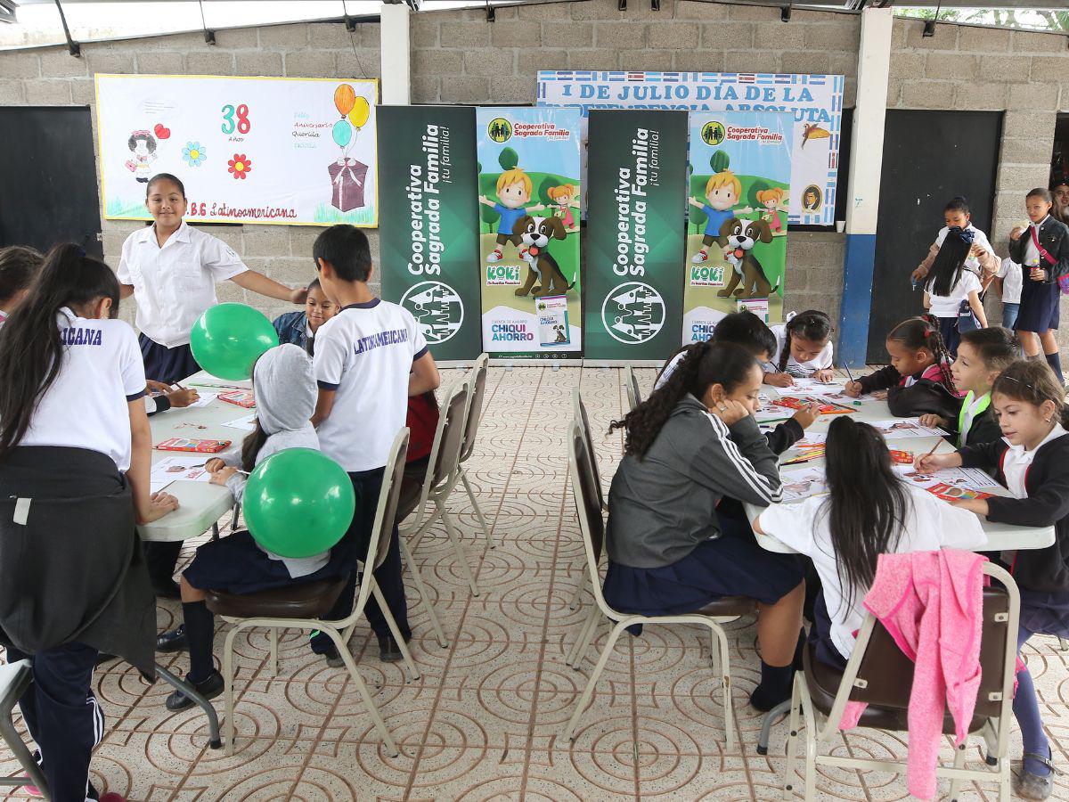 Escolares aprenden sobre el ahorro en la campaña Escuelas Amigables