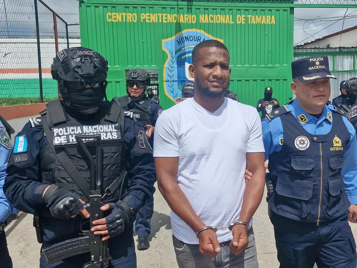 Autoridades entregan hombre a República Dominicana pedido en extradición