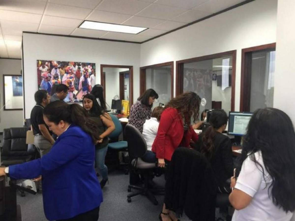 Hondureños en Houston: “Es frustrante no poder ni siquiera contar con un pasaporte”