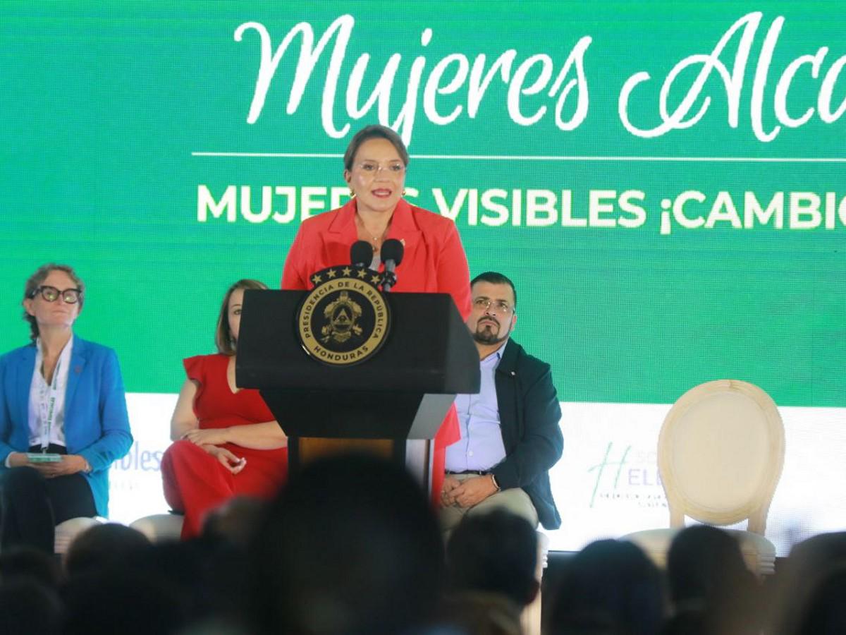 Xiomara Castro dice confiar en que otra mujer seguirá gobernando a Honduras