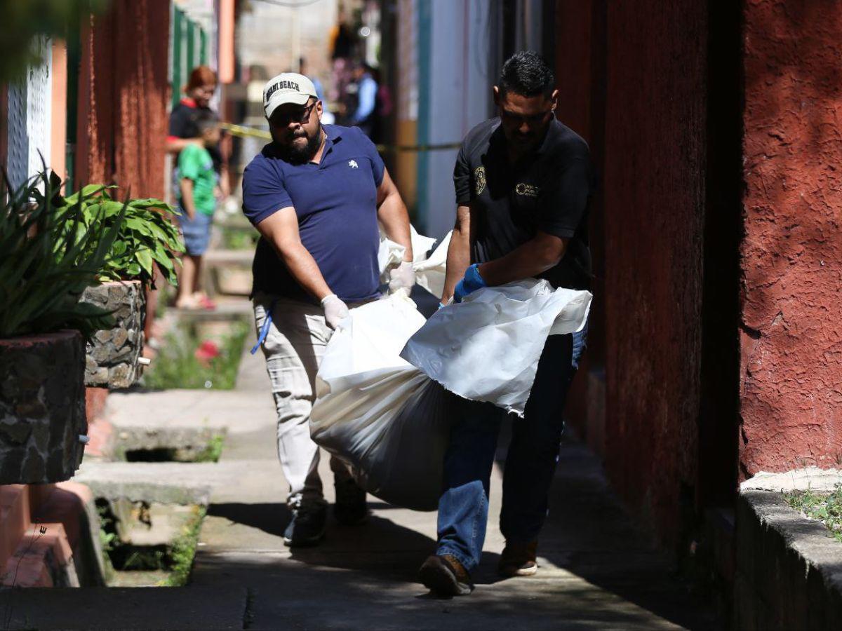 A puñaladas matan a mujer en colonia Los Girasoles de la capital