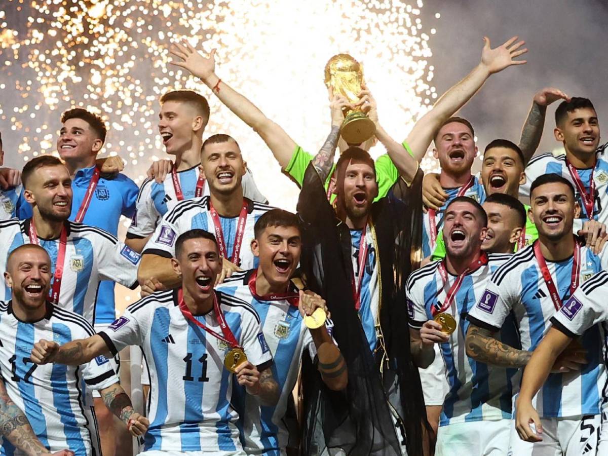 Fue campeón del mundo con Messi y Argentina en Qatar 2022 y reaparece en tercera división