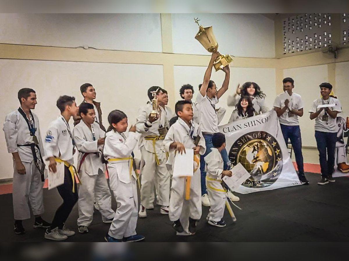 Escuela Clan Shinoby se corona campeona de la Segunda Liga de Taekwondo