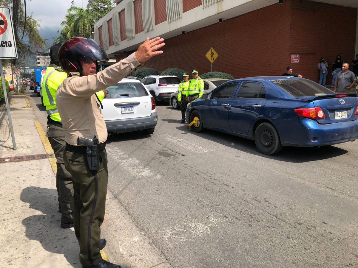 Los conductores deben pagar ese mismo día la multa para que no se incremente el monto.