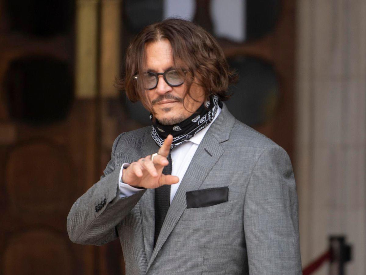 Johnny Depp ahora explora el arte con una exposición sobre su vida