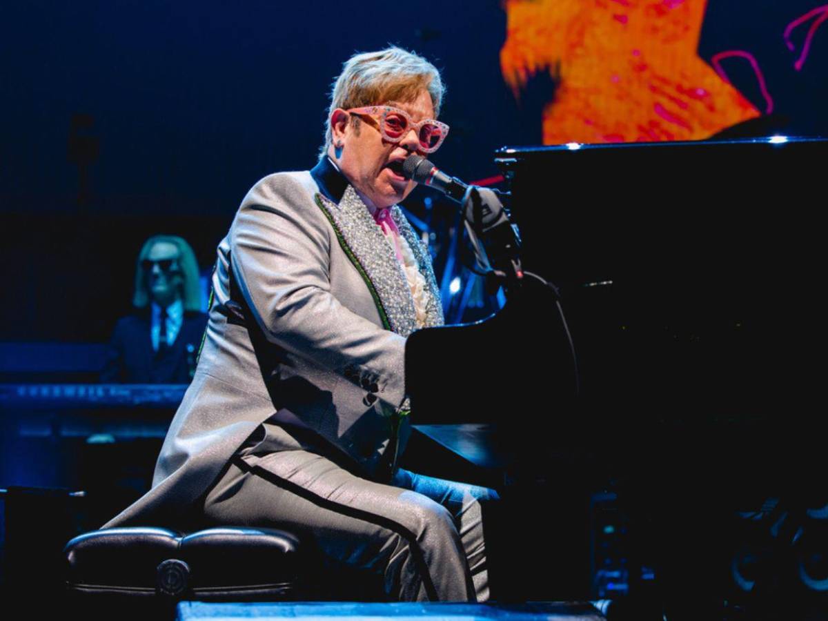 Elton John revela la enfermedad que lo aleja de los escenarios