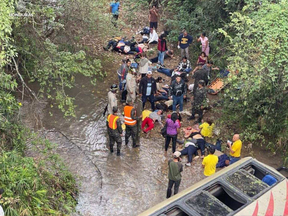 Listado de heridos del accidente entre bus y rastra en carretera a Olancho