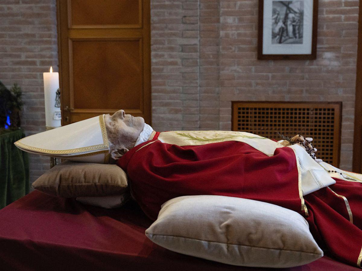 El cuerpo de Benedicto XVI será exhibido al público por tres días en la Basílica de San Pedro.