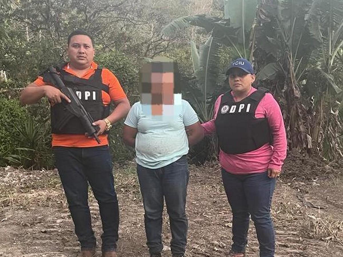 Capturan a mujer que hace 19 años lanzó a su recién nacido a fosa séptica