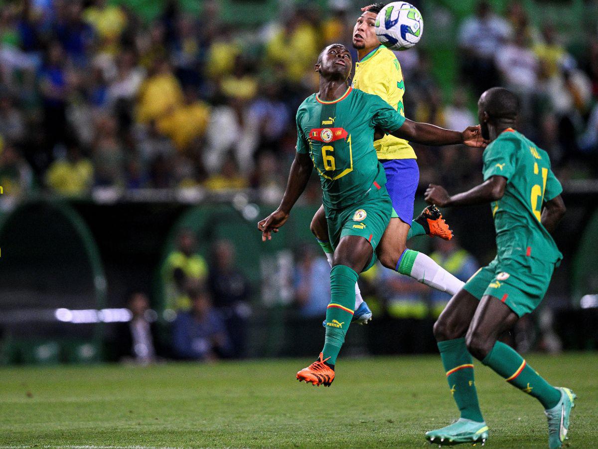 Los brasileños comenzaron ganando el partido, pero Senegal reaccionó temporano.