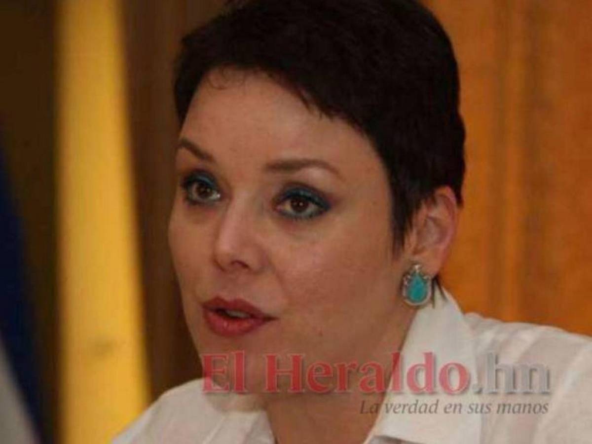 Beatriz Valle insta a denunciar ante el MP corrupción encontrada en el Congreso Nacional