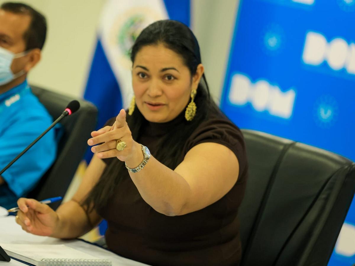 ¿Quién asumirá como presidenta interina de El Salvador, sin Bukele?